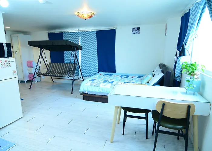Unicorn Family Aparthotel 4*